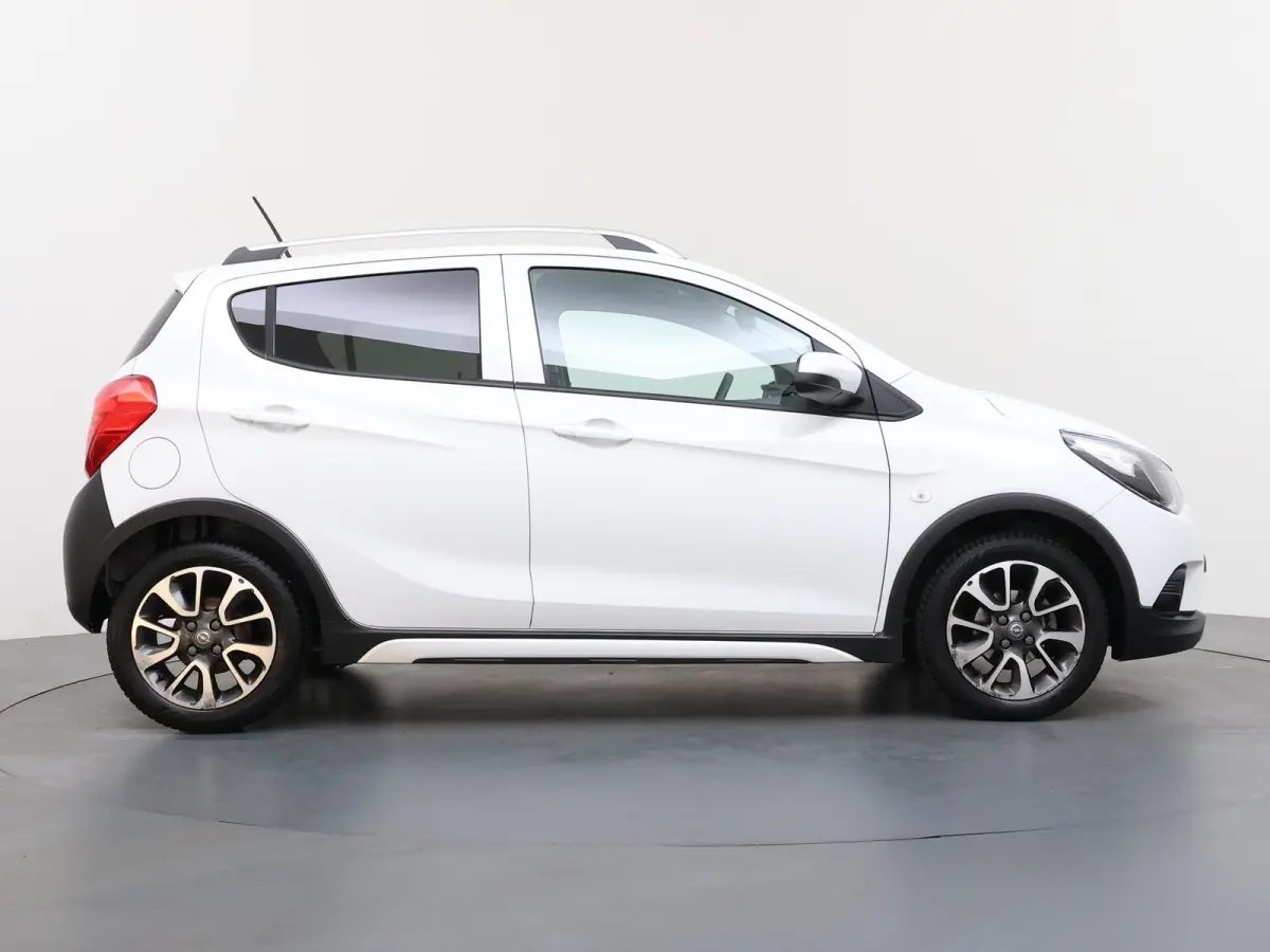 1.0 Online Edition / Navigatie / Parkeersensoren / Carplay / Airco / 15'' LMV