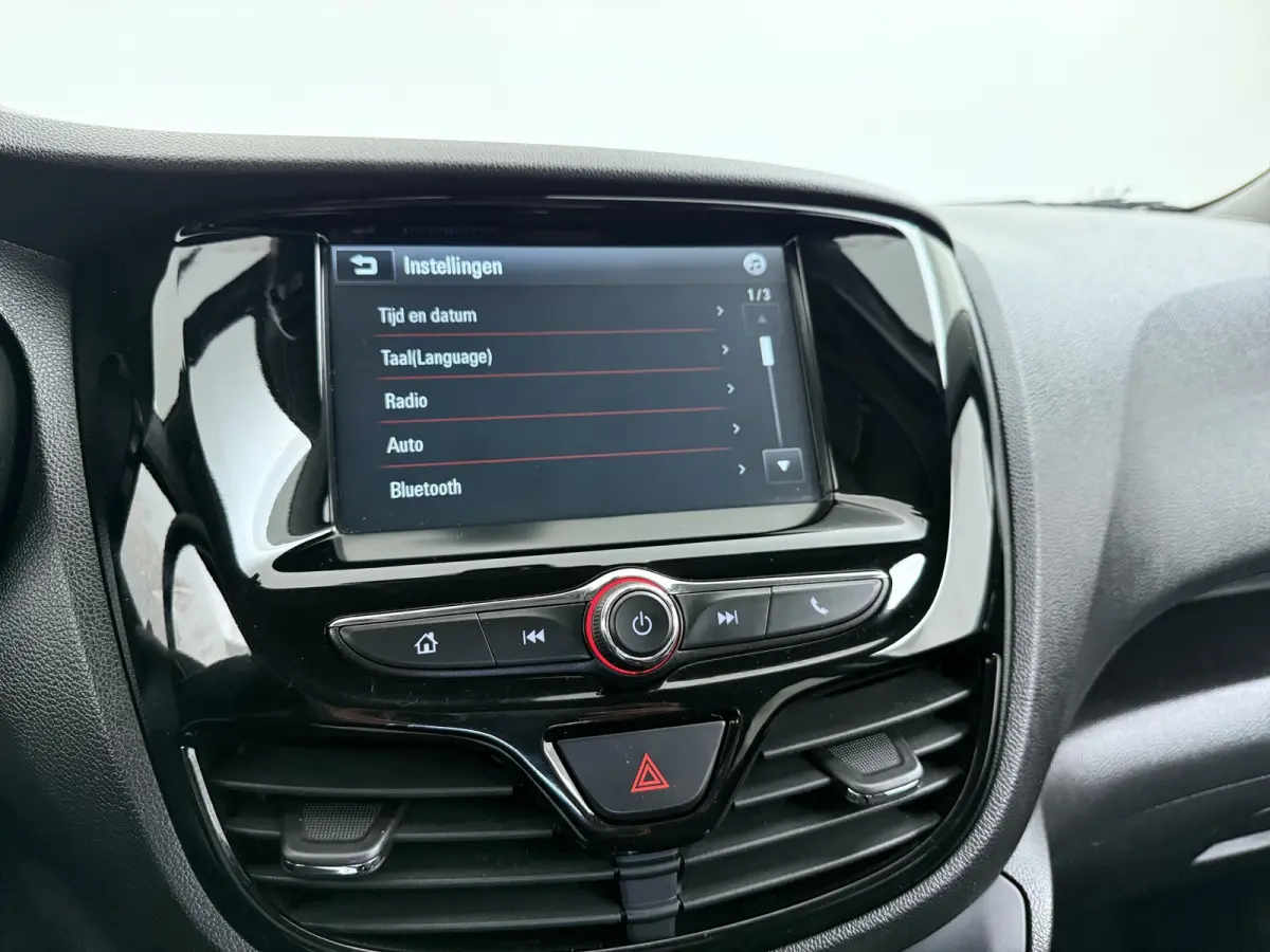 1.0 Online Edition / Navigatie / Parkeersensoren / Carplay / Airco / 15'' LMV