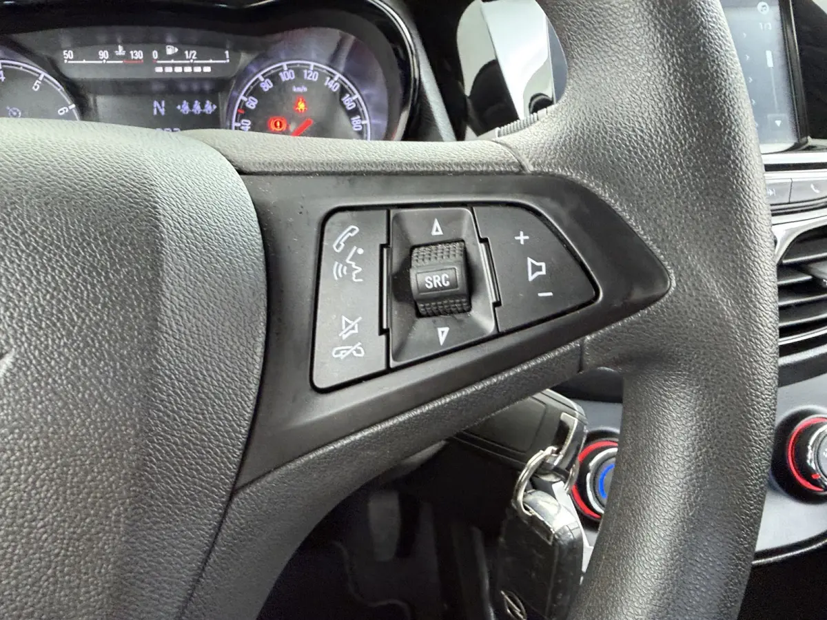 1.0 Online Edition / Navigatie / Parkeersensoren / Carplay / Airco / 15'' LMV