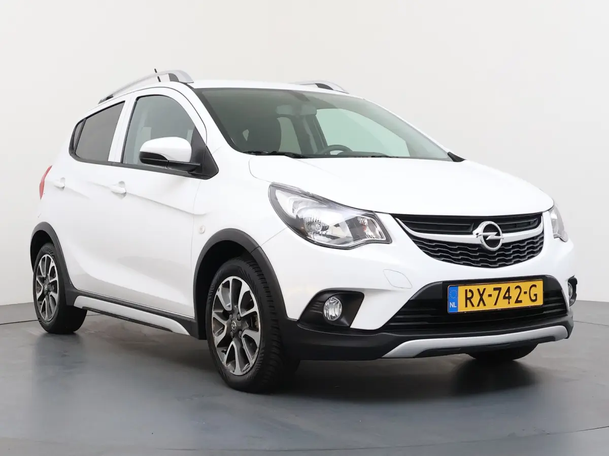1.0 Online Edition / Navigatie / Parkeersensoren / Carplay / Airco / 15'' LMV