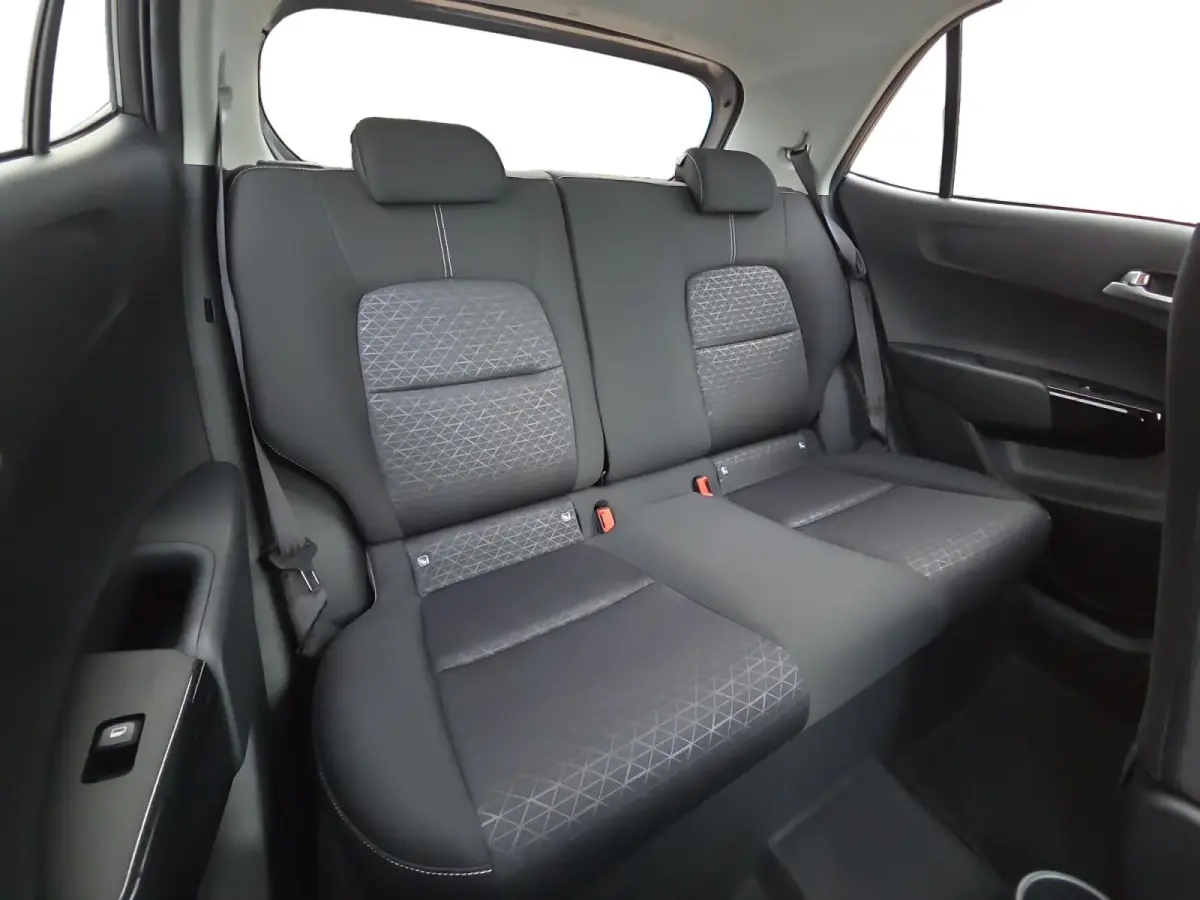 1.0 DPi DynamicPlusLine 1e Eigenaar | Automaat | Camera | Carplay & Android | Navigatie | LM Velgen 15" | Cruise Control |