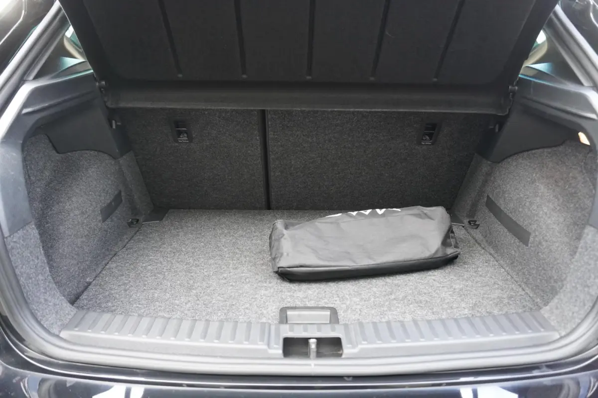 1.0 EcoTSI 95pk FR Business Intense | Stoelverwarming | Adaptive Cruise | Achteruitrijcamera | Climatronic
