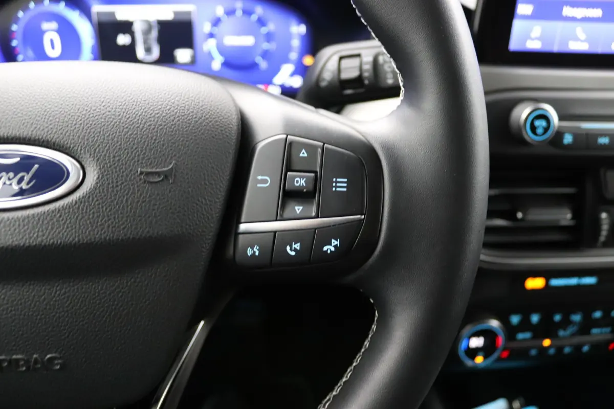 1.0 EcoBoost Hybrid Titanium X | Winterpack | B&O Audio | Elektrische Achterklep | Camera | Keyless | CarPlay/Android Auto | Navigatie