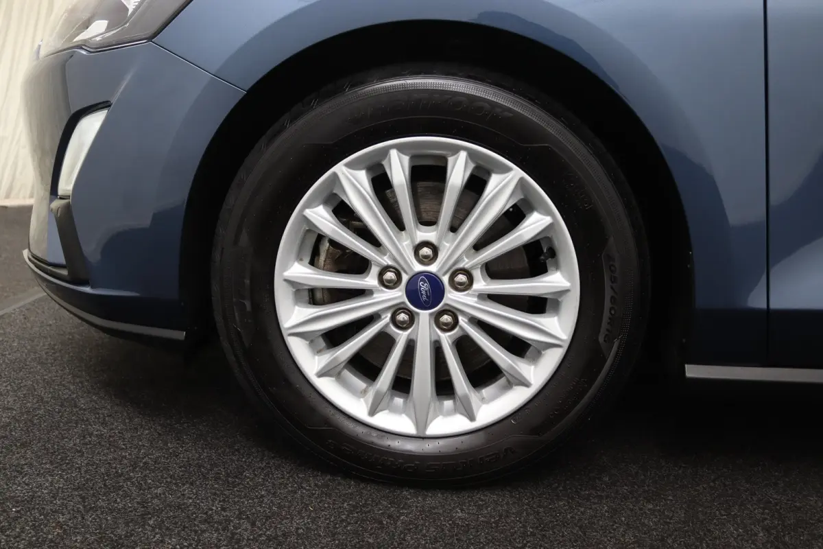1.0 EcoBoost Hybrid Titanium X | Winterpack | B&O Audio | Elektrische Achterklep | Camera | Keyless | CarPlay/Android Auto | Navigatie