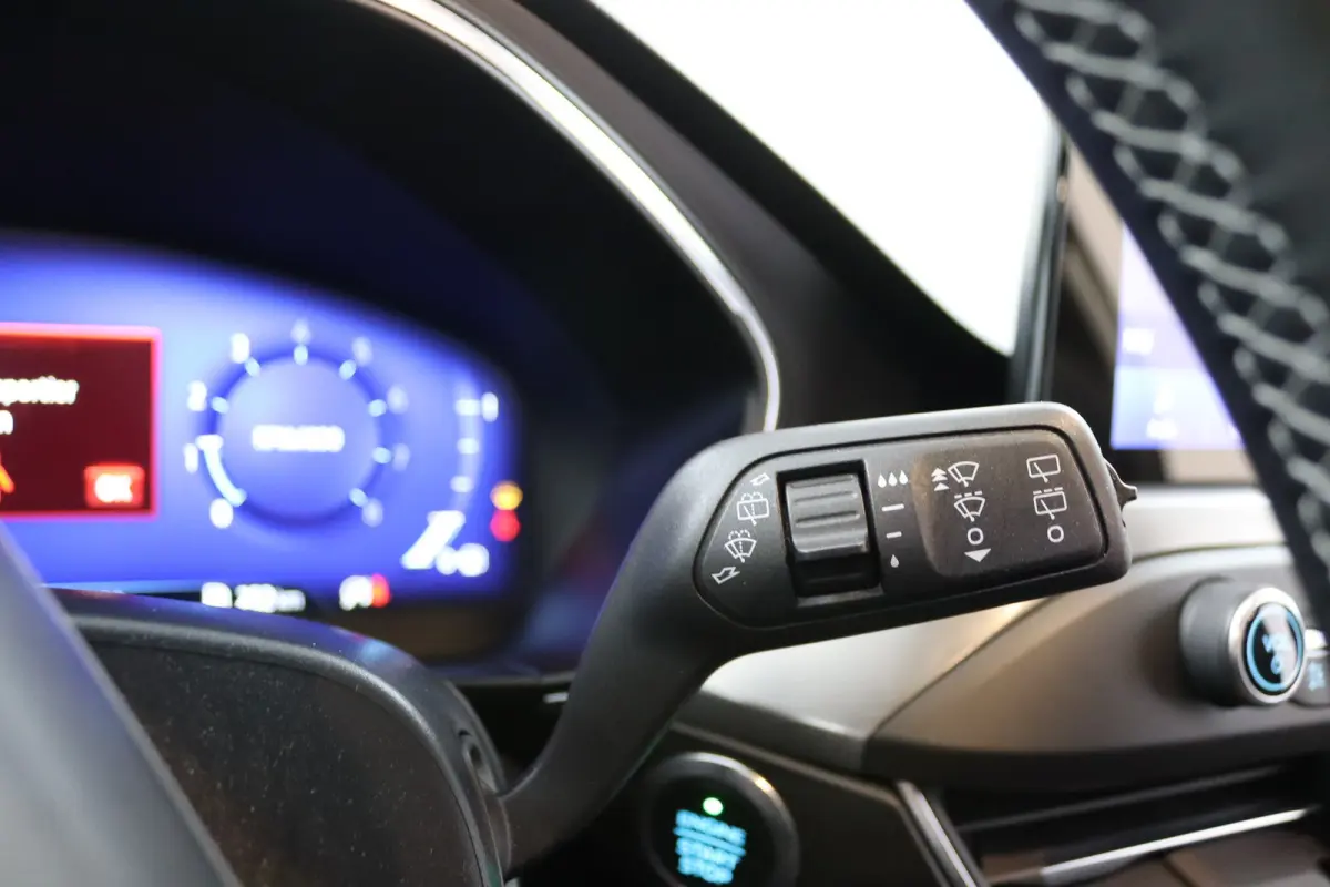 1.0 EcoBoost Hybrid Titanium X | Winterpack | B&O Audio | Elektrische Achterklep | Camera | Keyless | CarPlay/Android Auto | Navigatie