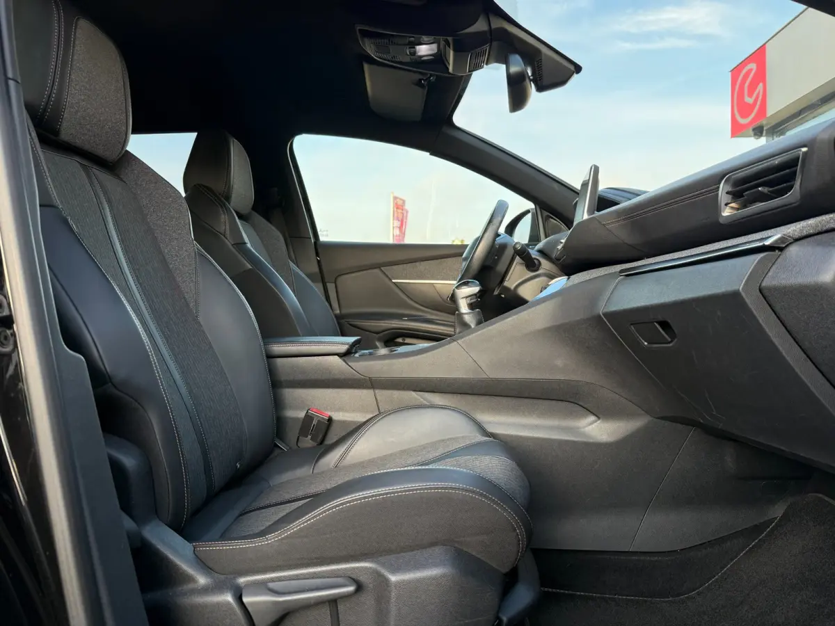 1.2 GT Line | D-Riem 2025 V.V. | Carplay | Camera