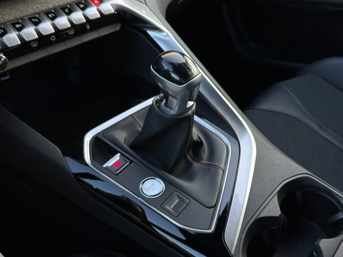 1.2 GT Line | D-Riem 2025 V.V. | Carplay | Camera