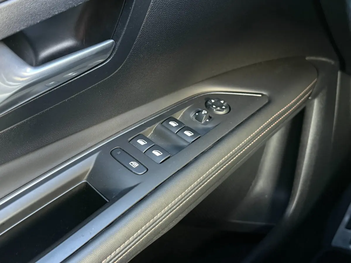 1.2 GT Line | D-Riem 2025 V.V. | Carplay | Camera