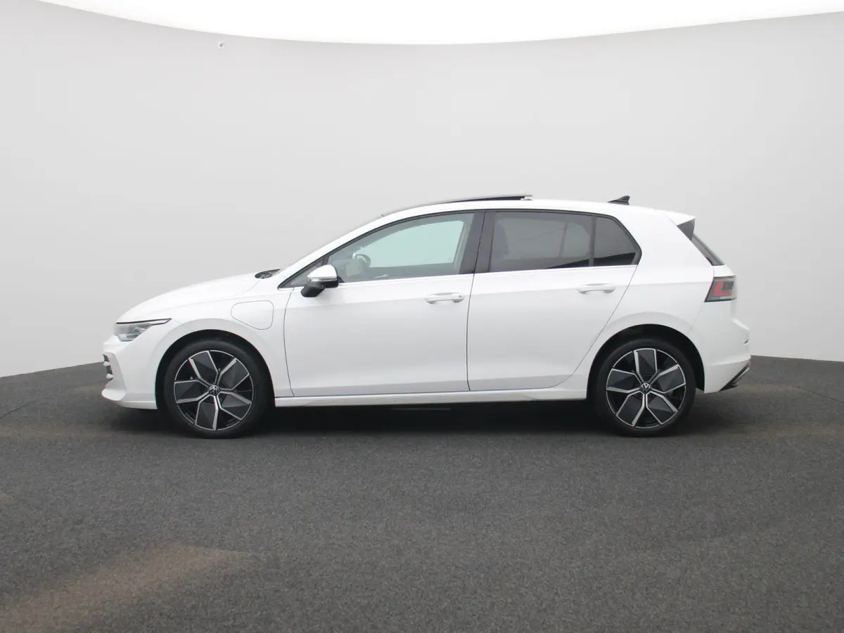 1.5 eHybrid Style Edition 204 PK| | SoH 100% | Panoramadak | Trekhaak Elektrisch | LED Matrix | Stoelverwarming | Stuurwielverwarming | ArtVelours Bekleding | Bestuurderstoel Met Geheugen