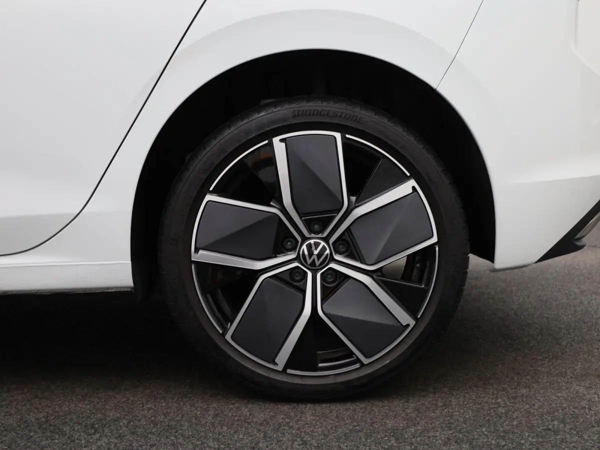 1.5 eHybrid Style Edition 204 PK| | SoH 100% | Panoramadak | Trekhaak Elektrisch | LED Matrix | Stoelverwarming | Stuurwielverwarming | ArtVelours Bekleding | Bestuurderstoel Met Geheugen