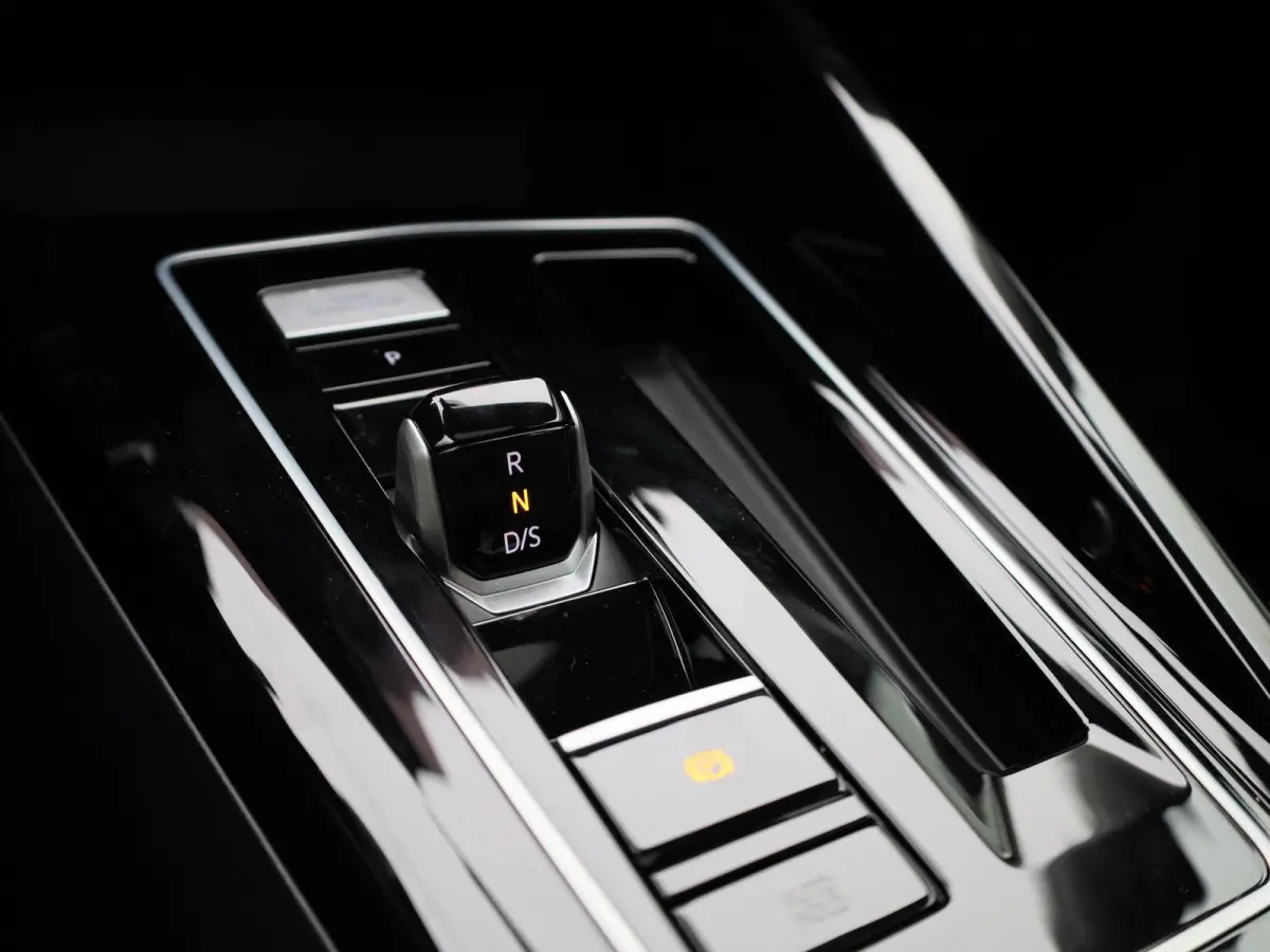 1.5 eHybrid Style Edition 204 PK| | SoH 100% | Panoramadak | Trekhaak Elektrisch | LED Matrix | Stoelverwarming | Stuurwielverwarming | ArtVelours Bekleding | Bestuurderstoel Met Geheugen