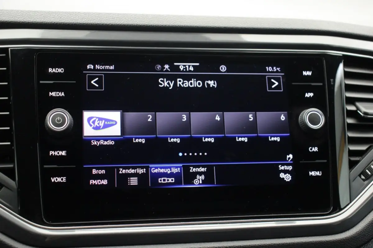 1.5 TSI Sport Business R-Line - Digitaal Cockpit, Carplay, Camera, Stoelverw. Afn. Trekhaak