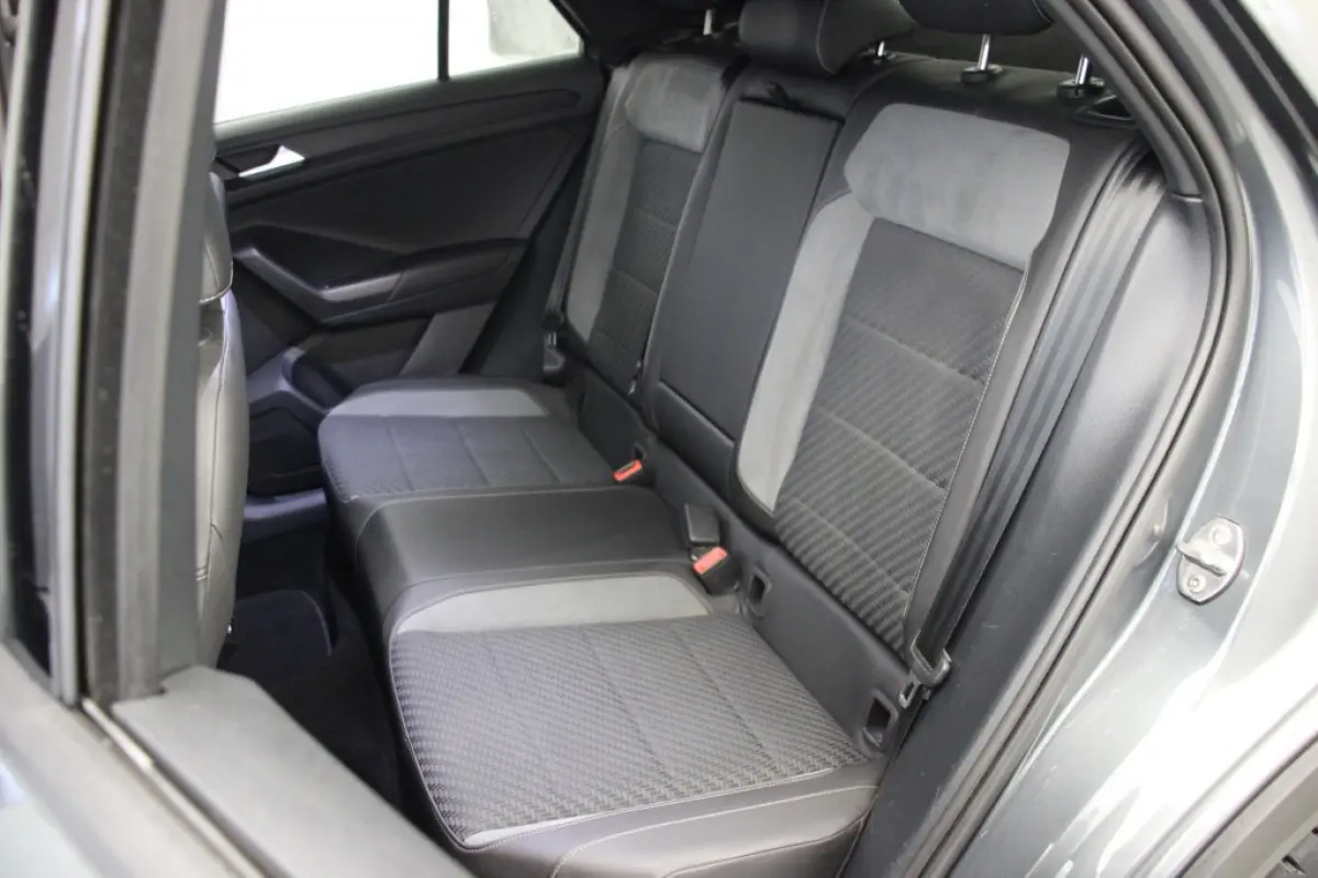 1.5 TSI Sport Business R-Line - Digitaal Cockpit, Carplay, Camera, Stoelverw. Afn. Trekhaak
