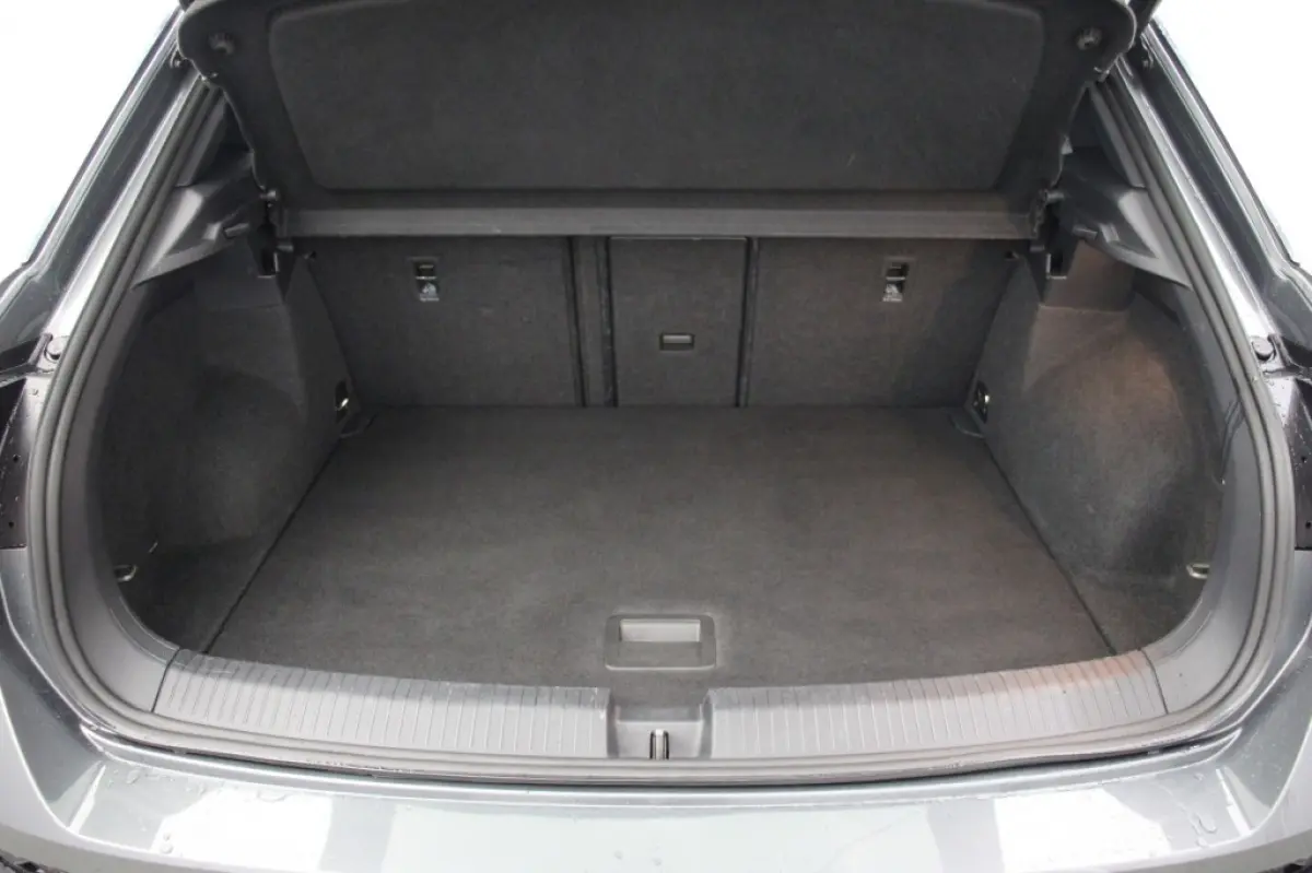 1.5 TSI Sport Business R-Line - Digitaal Cockpit, Carplay, Camera, Stoelverw. Afn. Trekhaak