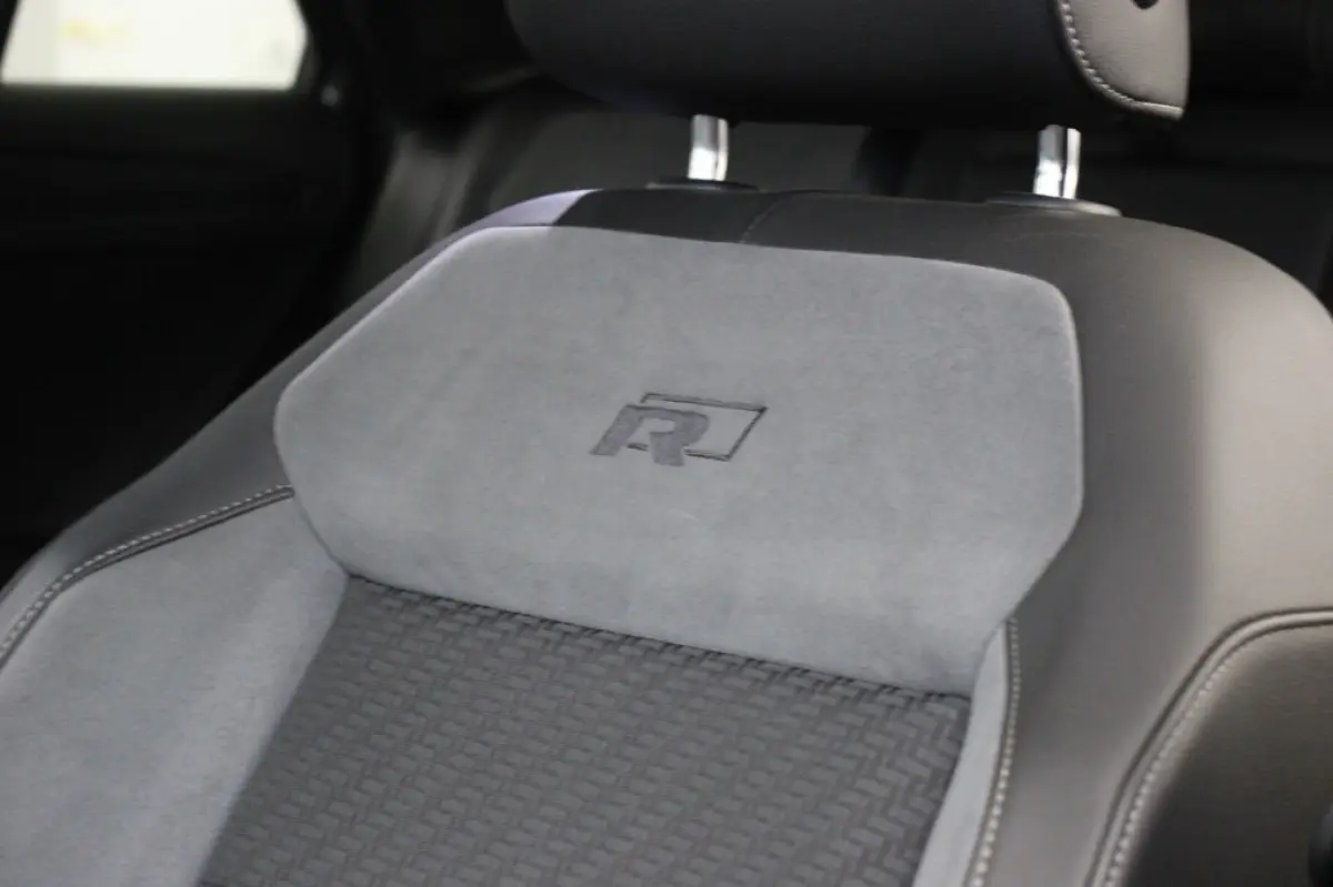 1.5 TSI Sport Business R-Line - Digitaal Cockpit, Carplay, Camera, Stoelverw. Afn. Trekhaak