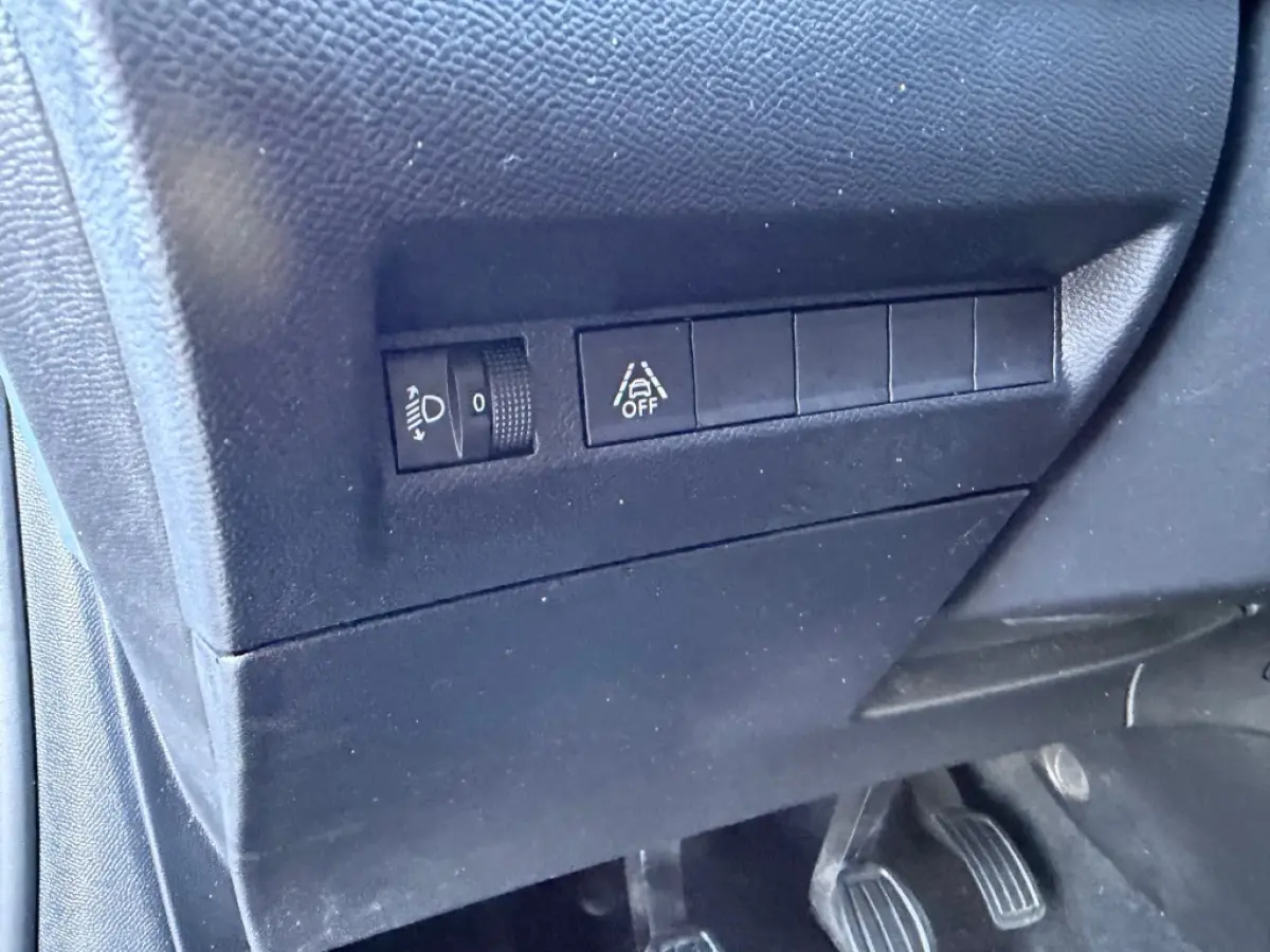 1.2 PT BL ACTIVE NAVI AIRCO/ECC LMV PDC