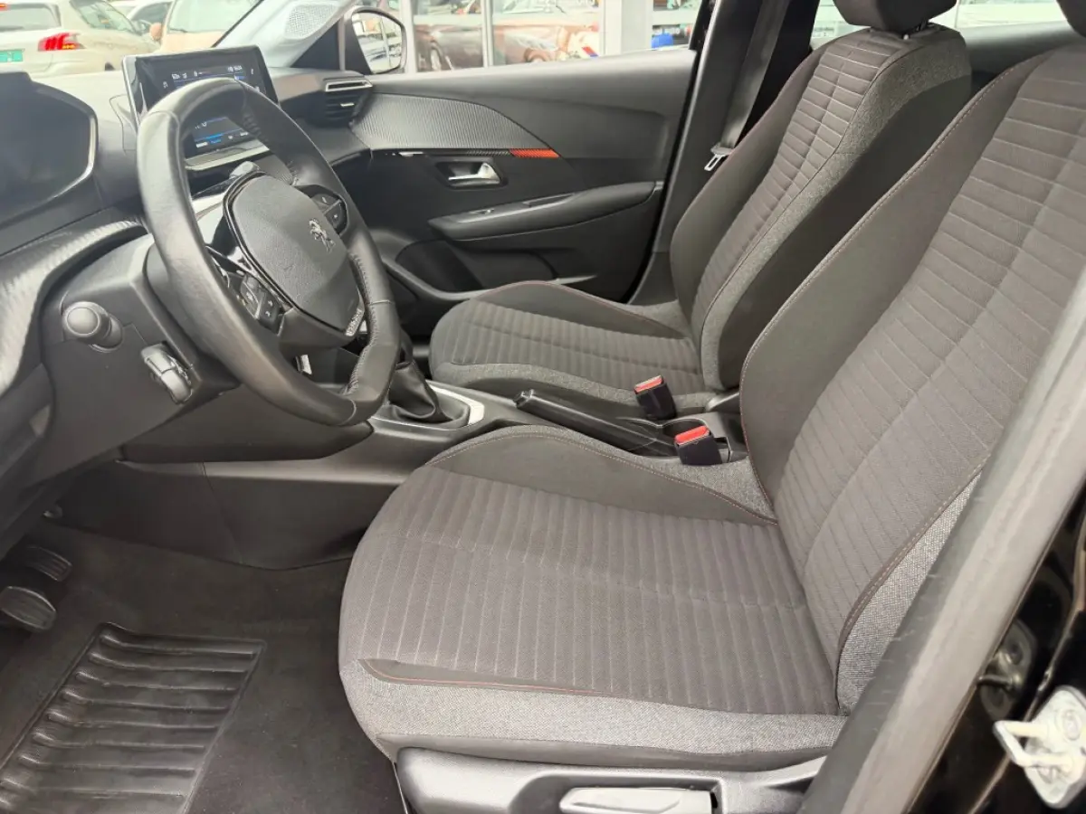 1.2 PT BL ACTIVE NAVI AIRCO/ECC LMV PDC