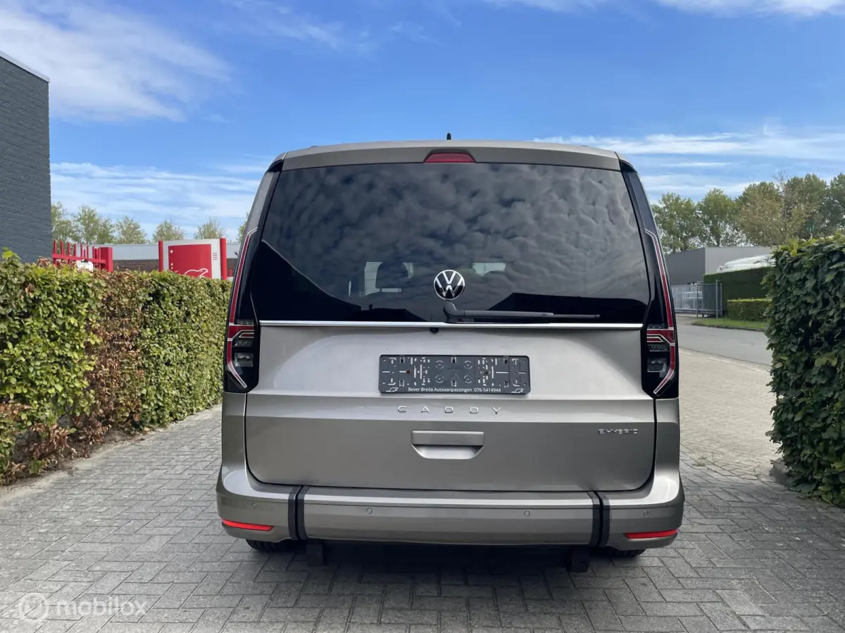 Maxi 1.5 TSI Hybride Style Automaat