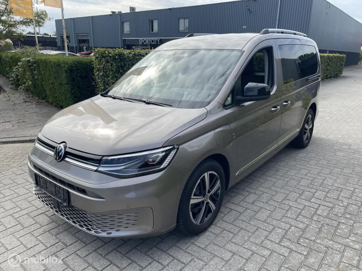 Maxi 1.5 TSI Hybride Style Automaat