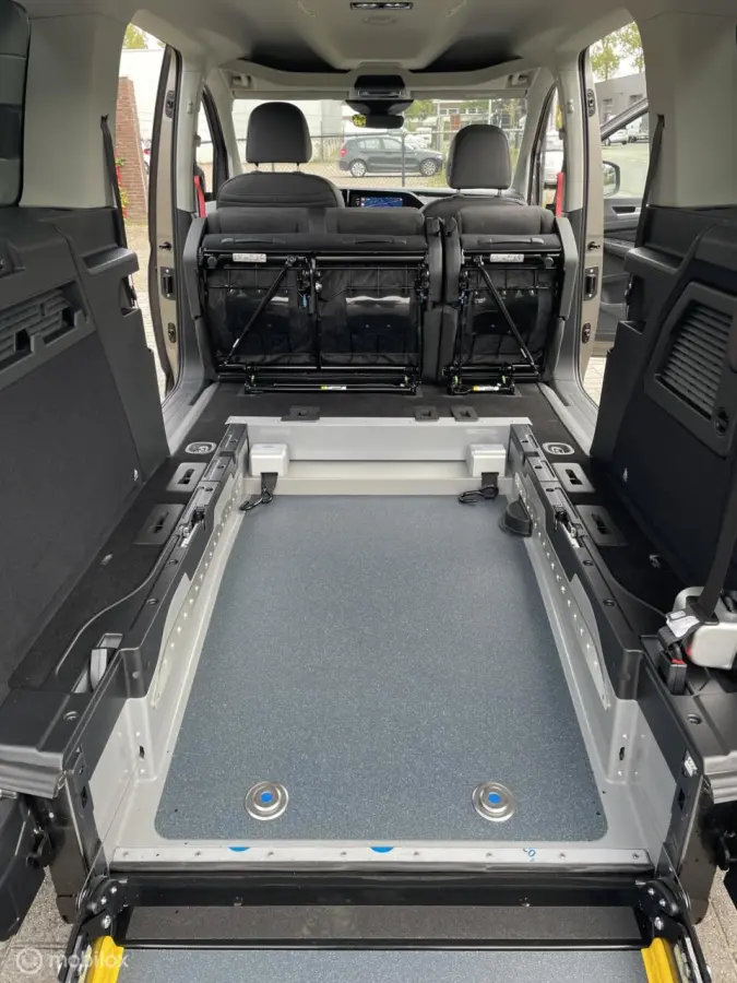 Maxi 1.5 TSI Hybride Style Automaat