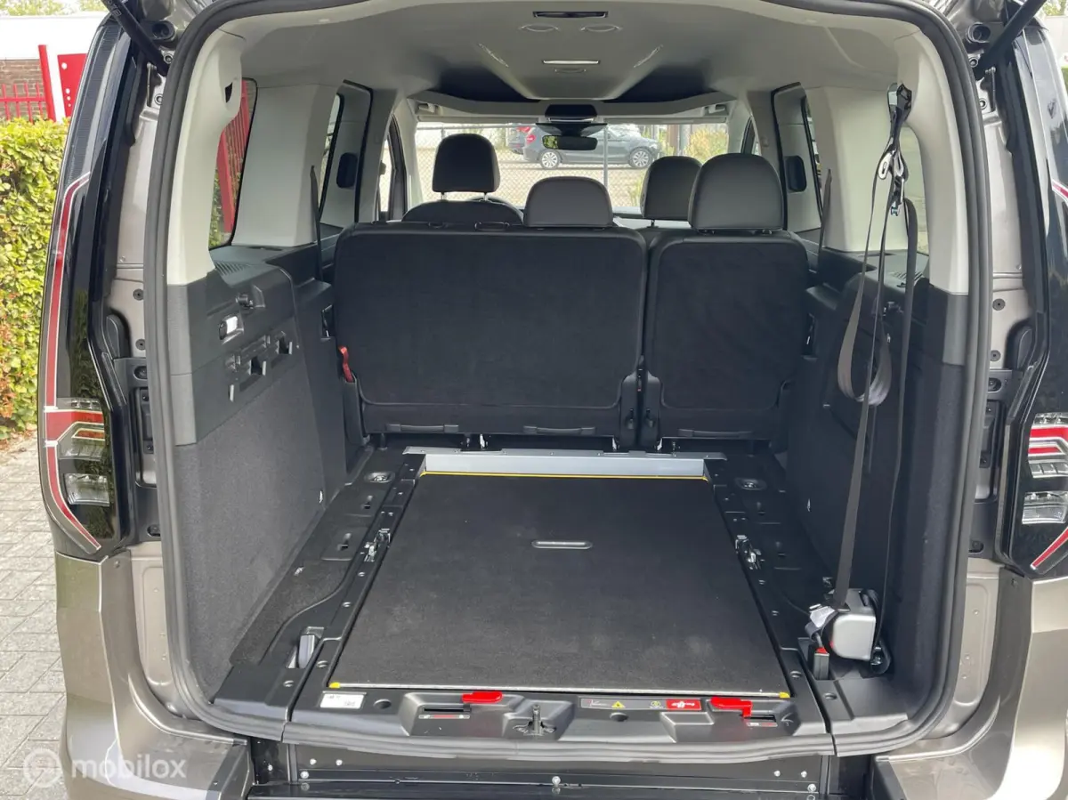 Maxi 1.5 TSI Hybride Style Automaat