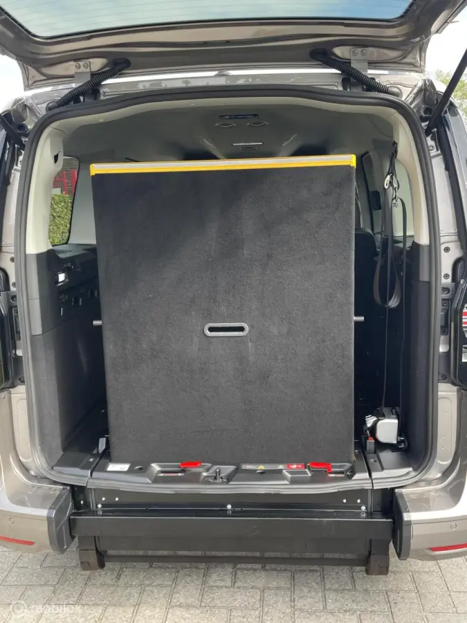 Maxi 1.5 TSI Hybride Style Automaat