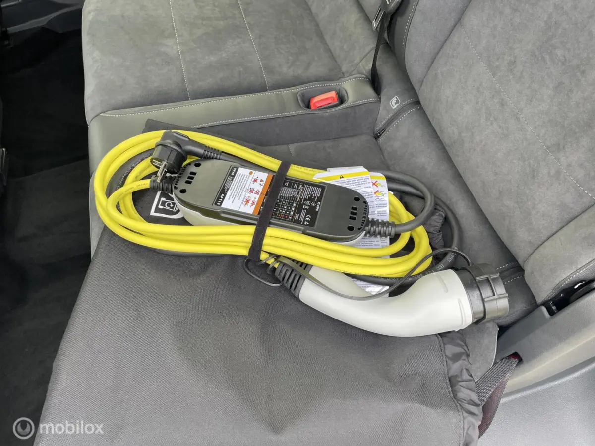 Maxi 1.5 TSI Hybride Style Automaat