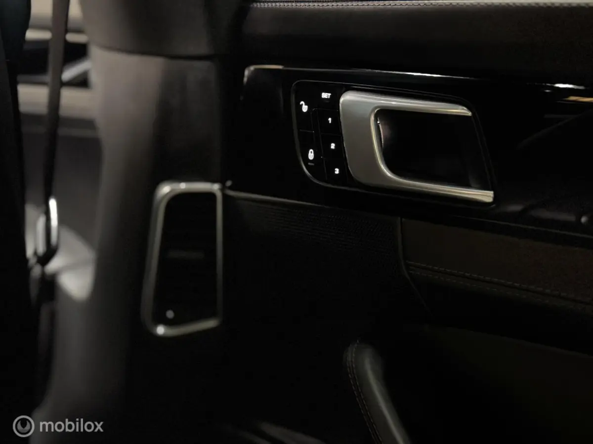 3.0 4|Pano|360|Led|Lane|Carplay|Trekhaak