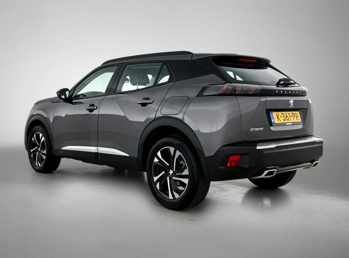 SUV Allure Pack 130pk | Navigatie | Achteruitrijcamera | Stoelverwarming | 3D Cockpit | Climate Control | Cruise Control | Led koplampen | Parkeersensoren v+a | Armsteun | Elektrisch inklapb