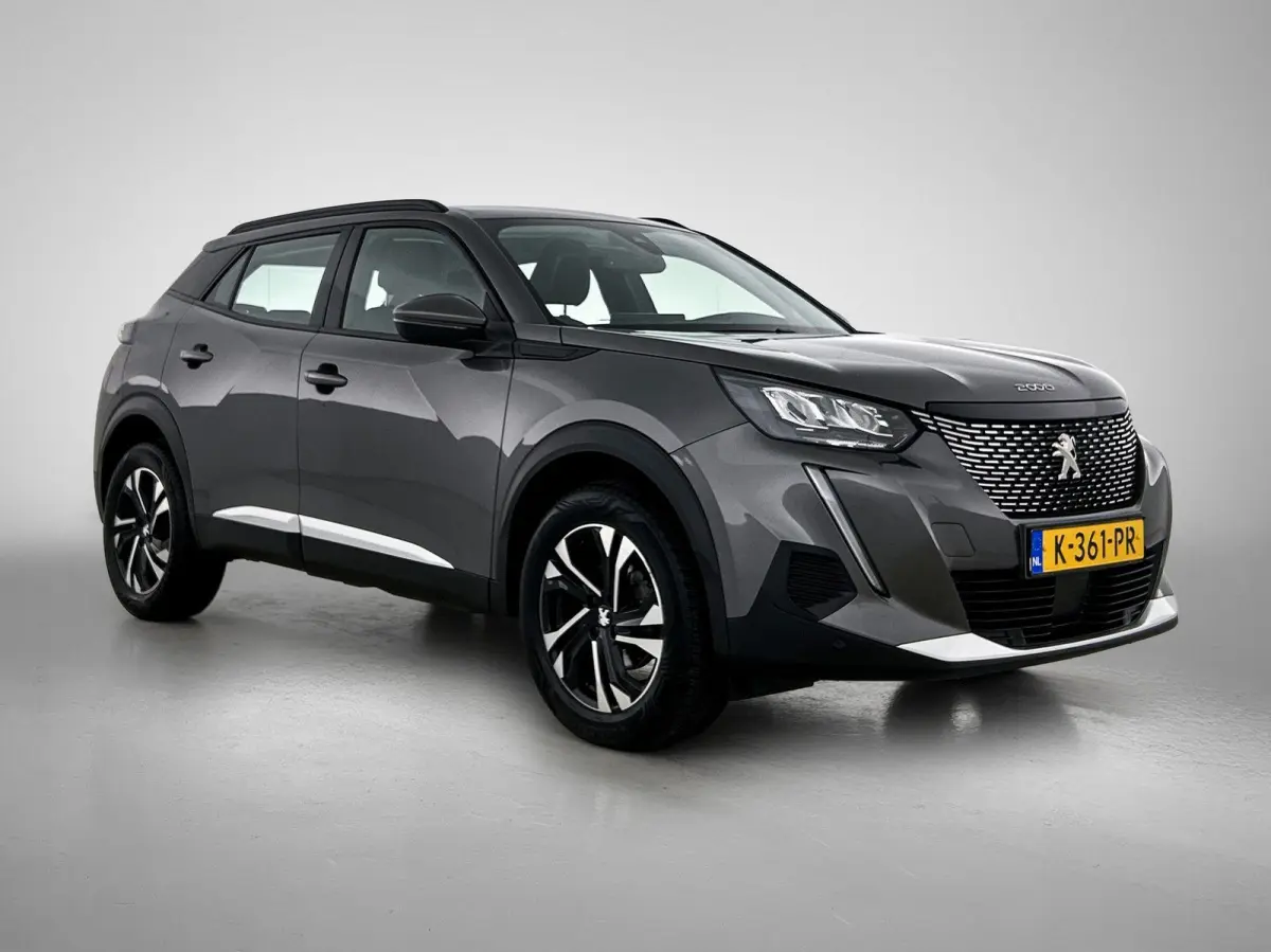 SUV Allure Pack 130pk | Navigatie | Achteruitrijcamera | Stoelverwarming | 3D Cockpit | Climate Control | Cruise Control | Led koplampen | Parkeersensoren v+a | Armsteun | Elektrisch inklapb