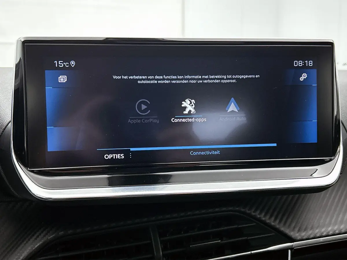 SUV Allure Pack 130pk | Navigatie | Achteruitrijcamera | Stoelverwarming | 3D Cockpit | Climate Control | Cruise Control | Led koplampen | Parkeersensoren v+a | Armsteun | Elektrisch inklapb