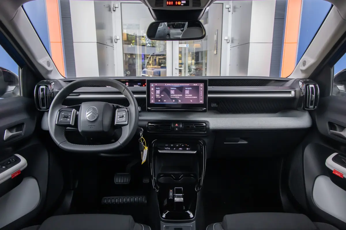 Max 113pk 44 kWh | Camera | Apple Carplay/Android Auto | Cruise control | Navigatie | Climate controle | LED koplampen | Achteruitrijcamera | Afwijkende dakkleur | Apple Carplay/Android Auto