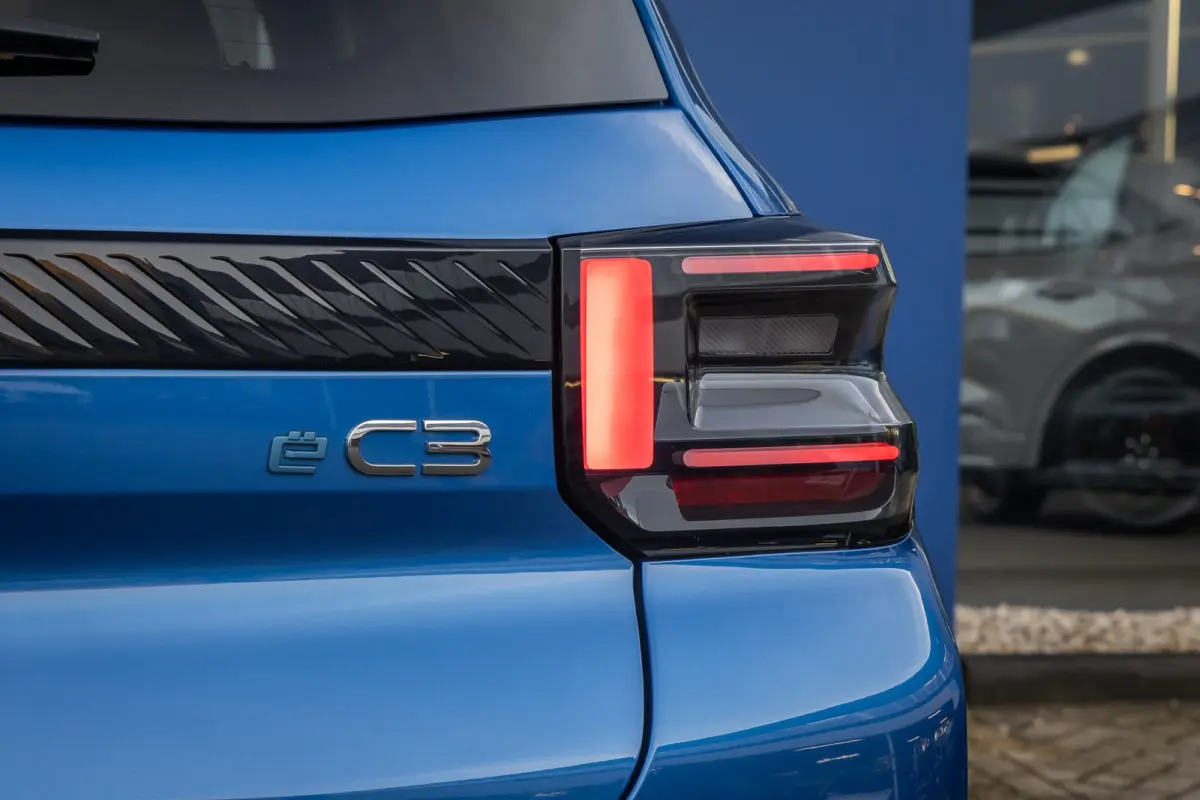 Max 113pk 44 kWh | Camera | Apple Carplay/Android Auto | Cruise control | Navigatie | Climate controle | LED koplampen | Achteruitrijcamera | Afwijkende dakkleur | Apple Carplay/Android Auto