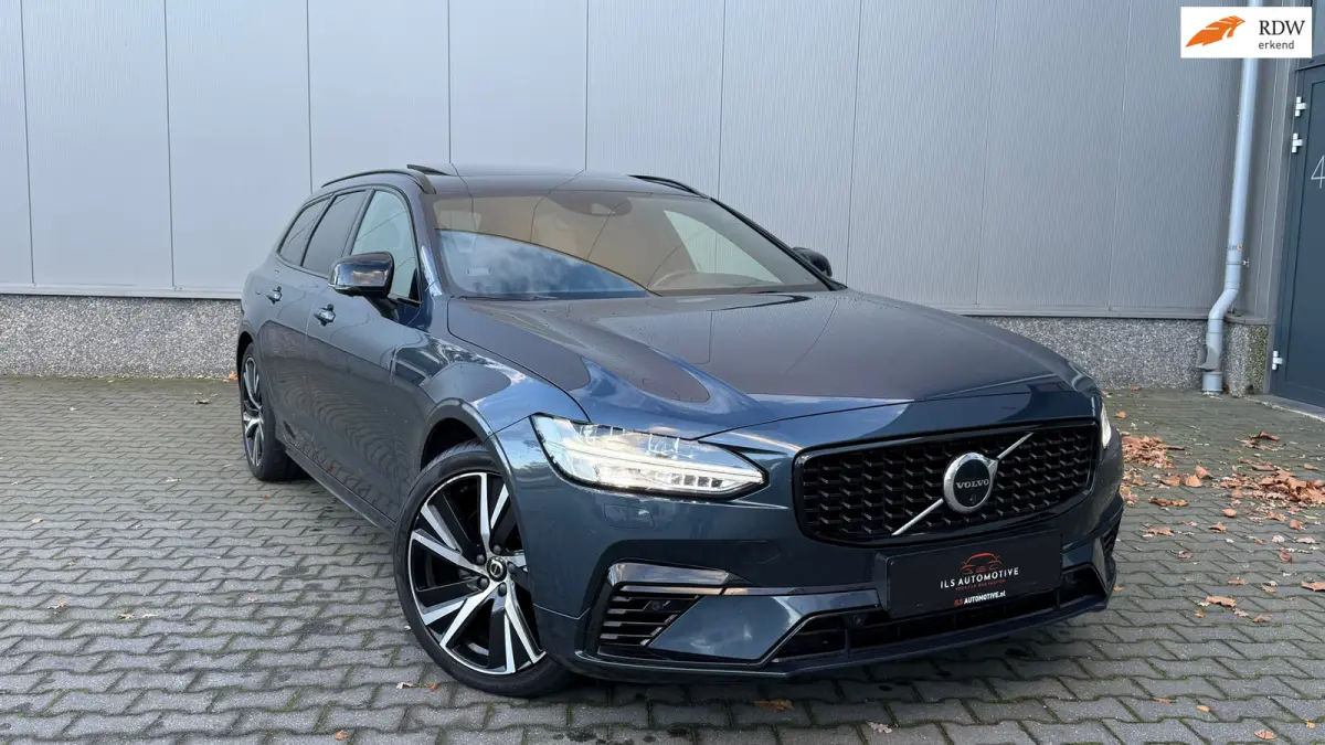 T6 Recharge R-Design AWD 341pk Pano HUD 360° Trekhaak