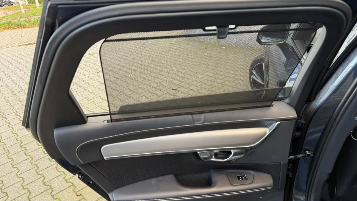 T6 Recharge R-Design AWD 341pk Pano HUD 360° Trekhaak