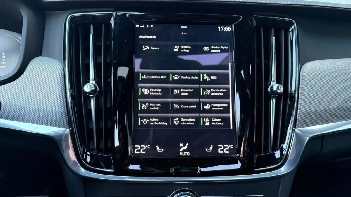 T6 Recharge R-Design AWD 341pk Pano HUD 360° Trekhaak
