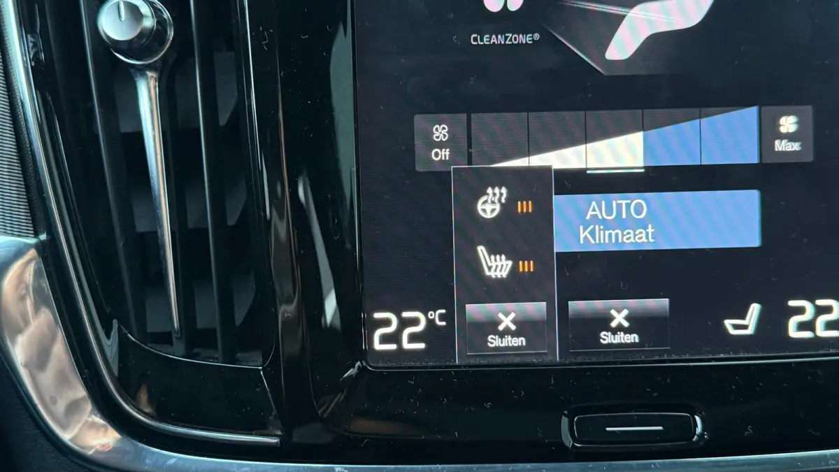 T6 Recharge R-Design AWD 341pk Pano HUD 360° Trekhaak