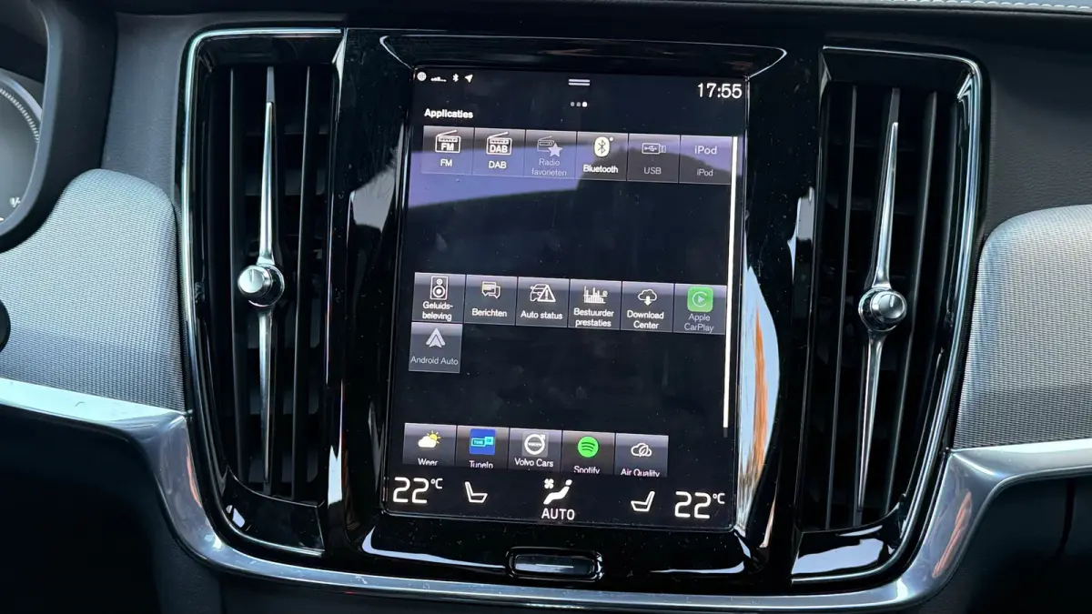 T6 Recharge R-Design AWD 341pk Pano HUD 360° Trekhaak