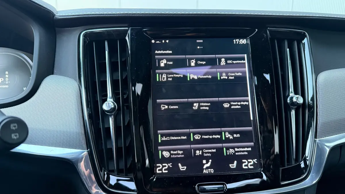 T6 Recharge R-Design AWD 341pk Pano HUD 360° Trekhaak