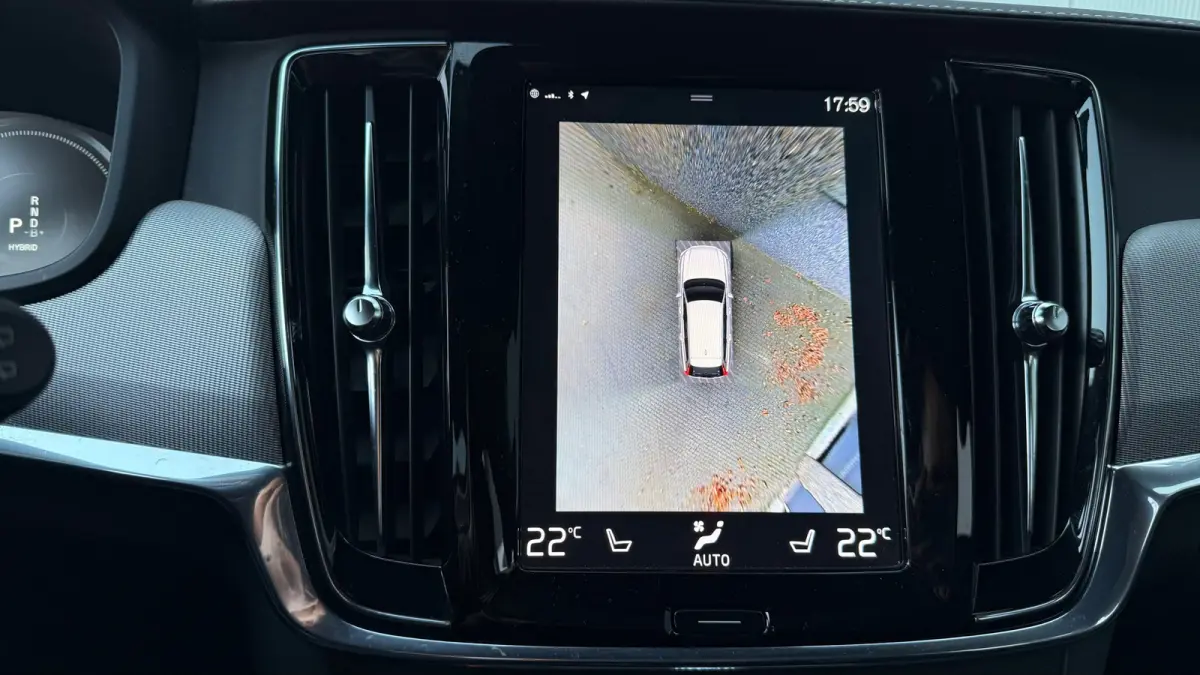 T6 Recharge R-Design AWD 341pk Pano HUD 360° Trekhaak
