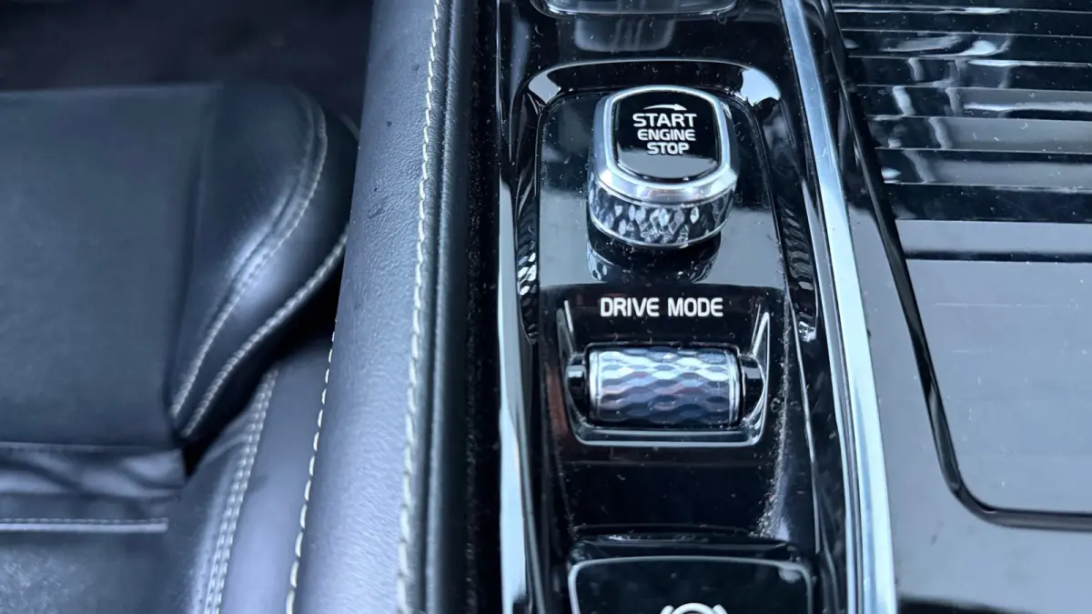 T6 Recharge R-Design AWD 341pk Pano HUD 360° Trekhaak