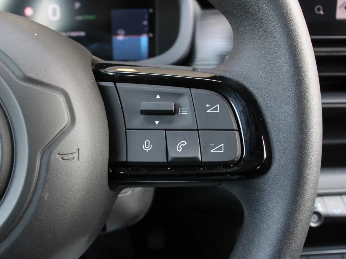 Longitude 54 kWh Automaat Navigatie Apple Carplay/Android Auto Parkeersensoren Cruise Control Stoelverwarming Virtual Cockpit