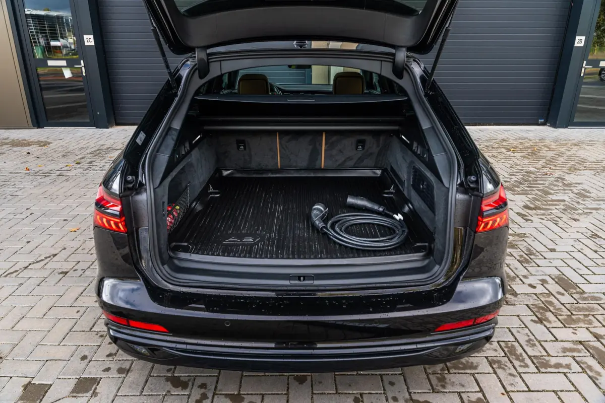 55 TFSIe 367pk Quattro S Edition Competition | Panoramadak | Elek. Voorstoelen | Audi Exclusive Leder Interieur | Bang & Olufsen 3D | Keyless | Topview | Trekhaak
