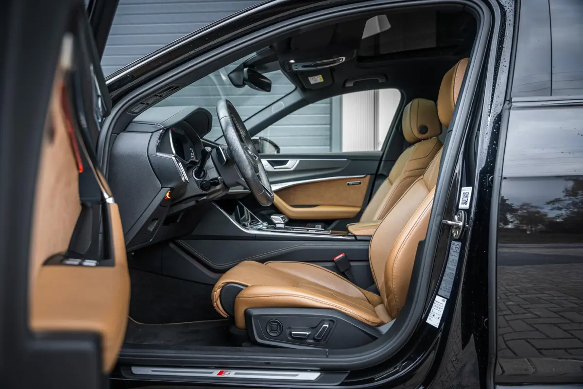 55 TFSIe 367pk Quattro S Edition Competition | Panoramadak | Elek. Voorstoelen | Audi Exclusive Leder Interieur | Bang & Olufsen 3D | Keyless | Topview | Trekhaak