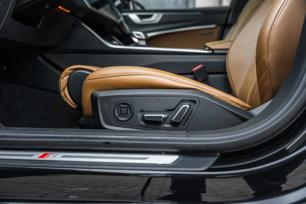 55 TFSIe 367pk Quattro S Edition Competition | Panoramadak | Elek. Voorstoelen | Audi Exclusive Leder Interieur | Bang & Olufsen 3D | Keyless | Topview | Trekhaak
