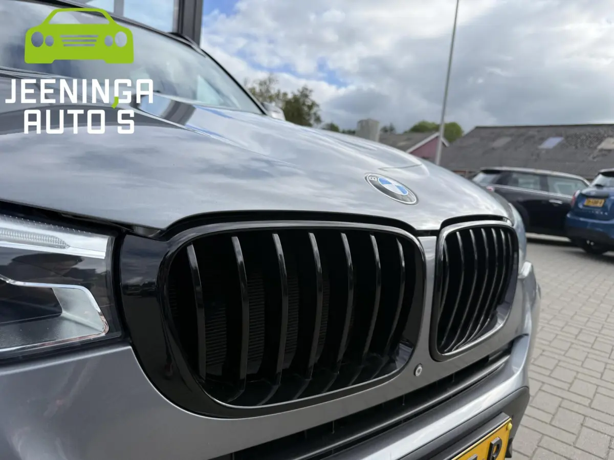 xDrive28i High Executive |Memory|Stuurverwarming|Camera|Leer