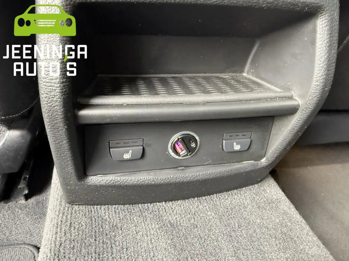 xDrive28i High Executive |Memory|Stuurverwarming|Camera|Leer
