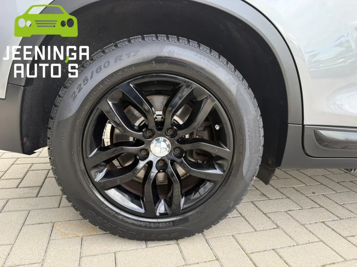 xDrive28i High Executive |Memory|Stuurverwarming|Camera|Leer