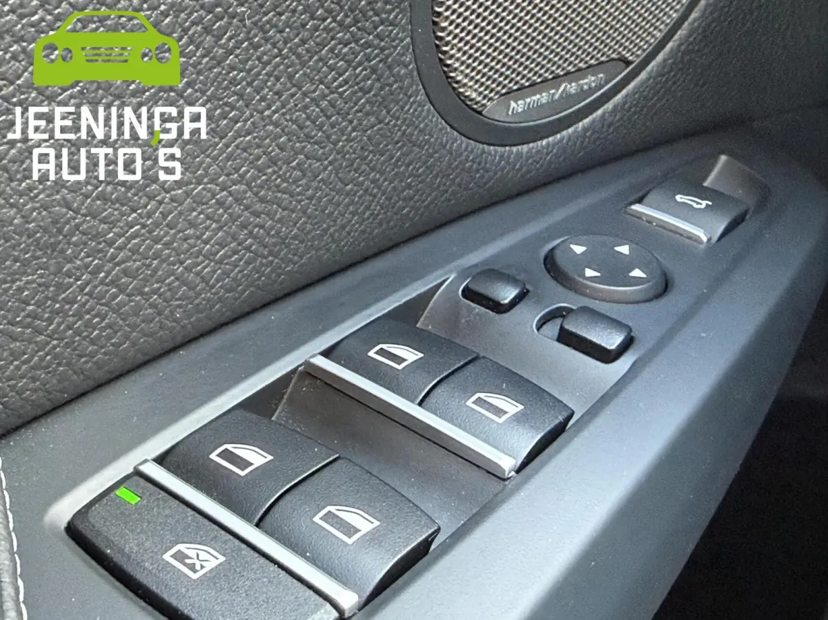 xDrive28i High Executive |Memory|Stuurverwarming|Camera|Leer