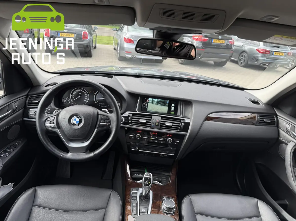 xDrive28i High Executive |Memory|Stuurverwarming|Camera|Leer